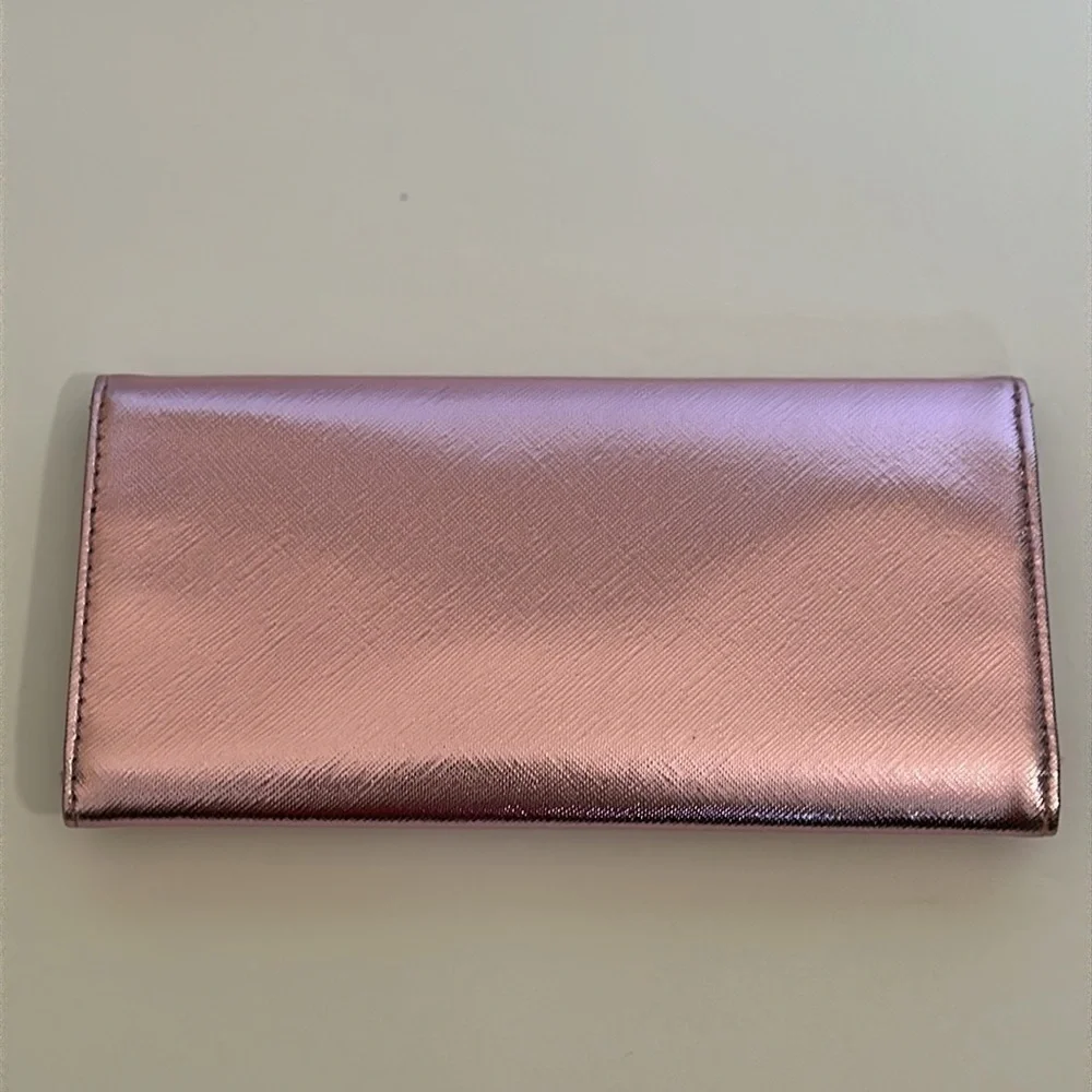 IT COSMETICS Heavenly Luxe Beautiful Basics Brush case, Created For Macy's